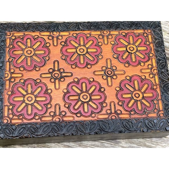 Vintage 1980s Carved Wood Medallions Trinket jewelry box Boho - Picture 3 of 12